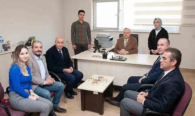 Rektör Levent kampüste gerçekleştirdiği ziyaretlerle çalışmaları inceledi