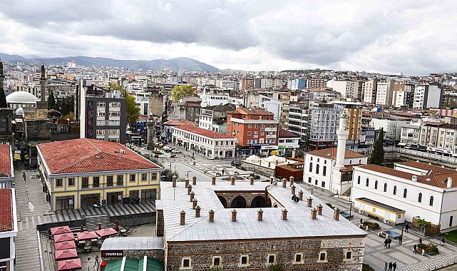 Saathane Meydanı yeni çekim noktası