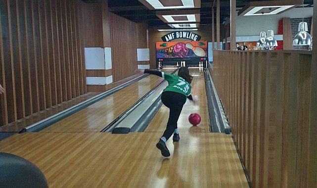 Şadiye Muzaffer Turhan Anadolu Lisesi bowling Karadeniz birincisi
