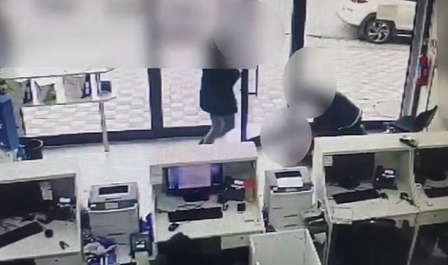 Saksıdan ve kargo kamyonundan 46 kilo 700 gram uyuşturucu çıktı