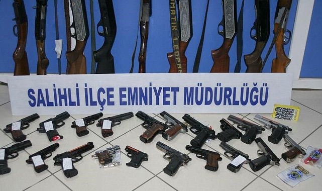 Salihli İlçe Emniyet'ten yılbaşı uyarısı: "Huzura kurşun sıkmayın"
