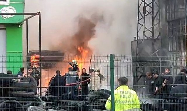 Samsun'da lastik deposu yangını