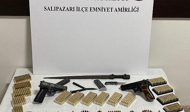Samsun'da ruhsatsız silah ve fişek ele geçirildi: 2 gözaltı