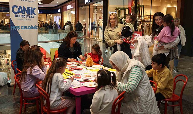 Sandıkçı: "Glütensiz gıda kolilerimizi vatandaşlarımıza ulaştırıyoruz"