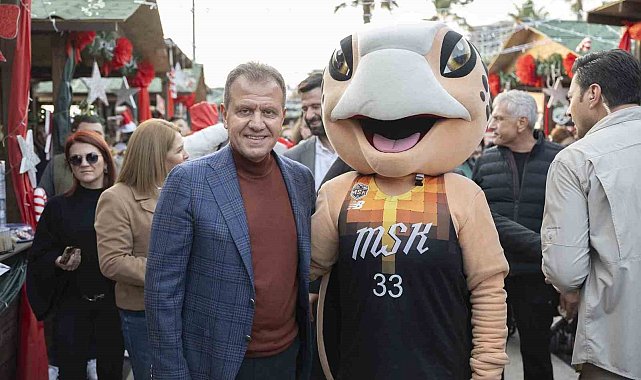 Seçer, Yılbaşı Pazarında vatandaşlarla bir araya geldi