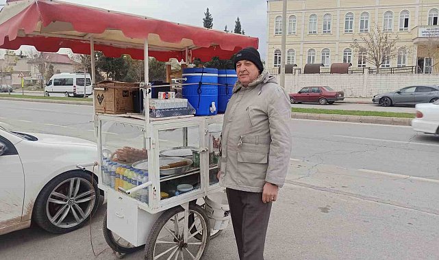 Şeker hastası olunca yiyemediği tatlıyı satmaya başladı