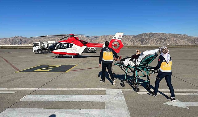 Şırnak'ta 82 yaşındaki hasta ambulans helikopterle Şanlıurfa'ya sevk edildi