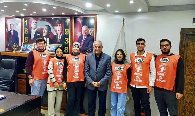Sokak hayvanları için bir araya geldi