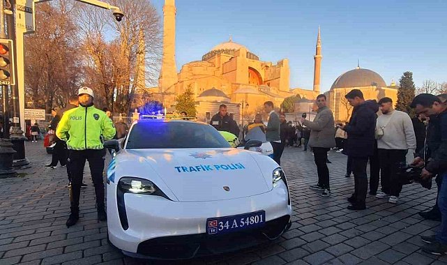 Suç örgütlerinden ele geçirilen ultra lüks otomobiller polis otosu oldu, İstanbul'da sergilendi