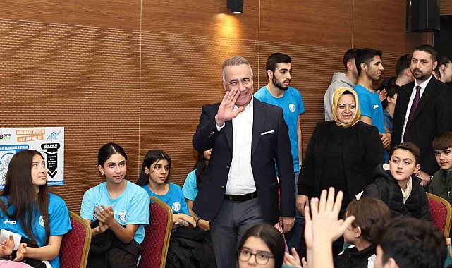 Sultangazi Belediyesi'nden amatör spor kulüplerine 2 milyon liralık nakdi destek
