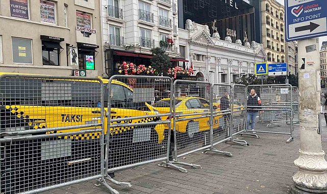 Taksim'de yılbaşı hazırlıkları