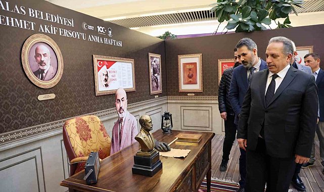 Talas, Mehmet Akif'i sergiyle andı