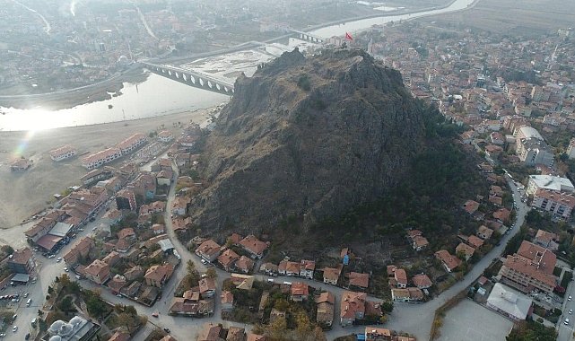 Tarihi Osmancık Kalesi'nin çevresi yeşil alan olacak