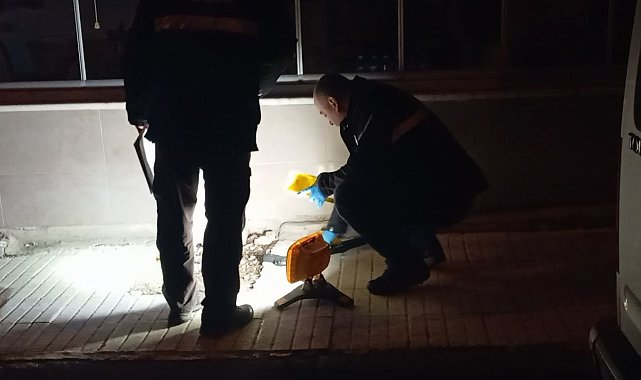 Tüfekle dernek kapısına dayanan şahıs polis ekipleri tarafından yakalandı