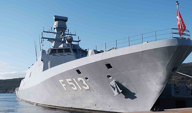 Türkiye'nin göz bebeği TCG Burgazada, yeni yılda nöbette