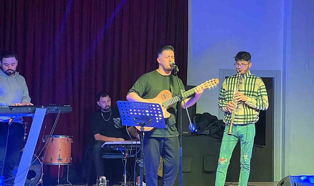 Üniversiteli gençlere ücretsiz konser