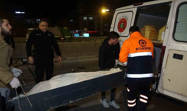 Üst geçitte facia gibi kaza: 2 ölü
