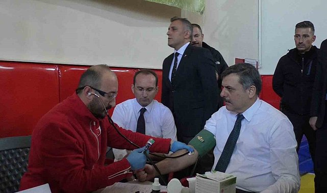 Vali Çiftçi: "Kan bağışıyla sağlığın şükrünü ifa ederiz"
