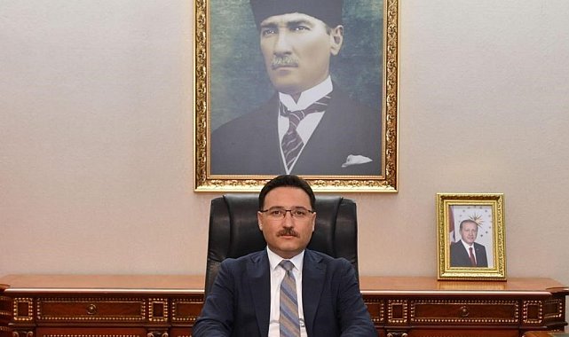 Vali Gökmen Çiçek: "2024 yılının ülkemiz ve ilimiz için hizmet ve yaşam kalitesinin daha da artacağı, bir yıl olacağına yürekten inanıyorum"