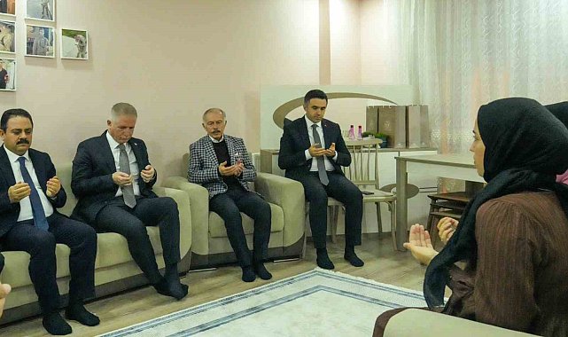 Vali Gül, Kaymakam Şenel ve Başkan Atila Aydıner'den şehit ailesine ziyaret