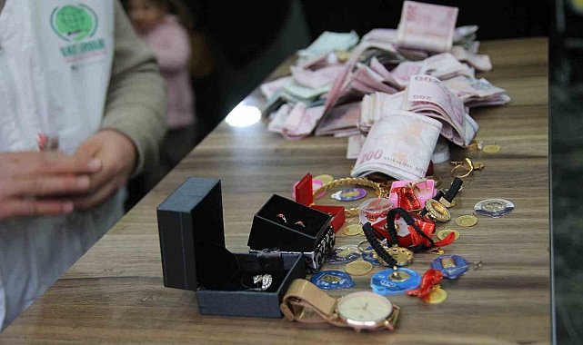 Vanlı kadınlar ziynet eşyalarını Gazze'ye bağışladı