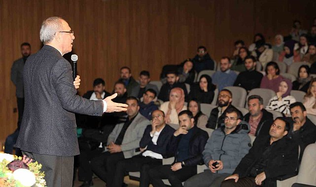 Yazar Halit Ertuğrul: "çocukları onure edin ki onlar da başarmaya çalışsınlar"