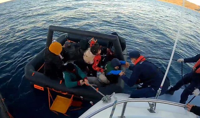 Yunan unsurları çocuklarında aralarında bulunduğu kaçak göçmenleri ölüme terk etti