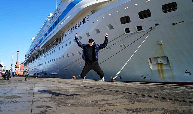 Yüzlerce Rus turisti taşıyan kruvaziyer gemi Rusya'dan Samsun'a geldi