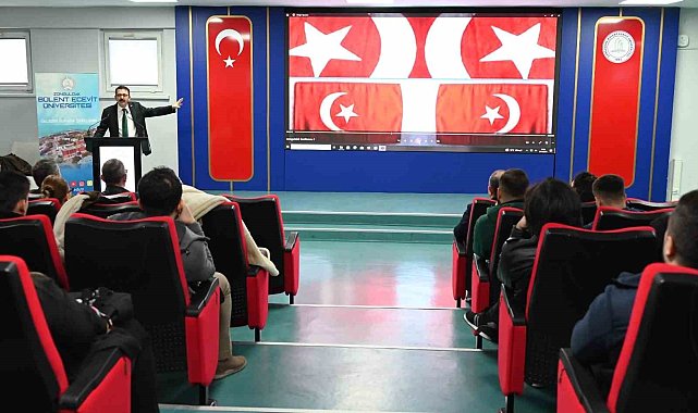 ZBEÜ'de Tarih Teknolojiyle Kırılıyor Konferansı gerçekleştirildi