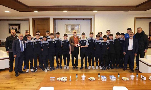 18 maça çıktılar, 47 puanla şampiyon oldular