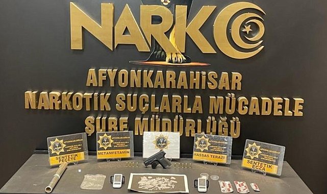 2 kişinin tutuklandığı uyuşturucu operasyonunda 300 bin TL para ele geçirildi