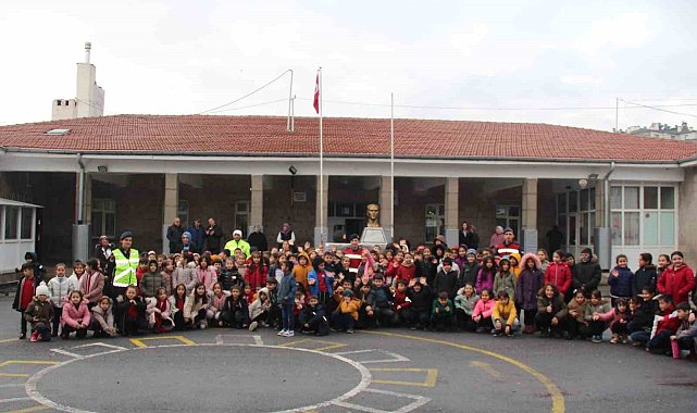 364 öğrenciye jandarmanın tanıtımı yapıldı