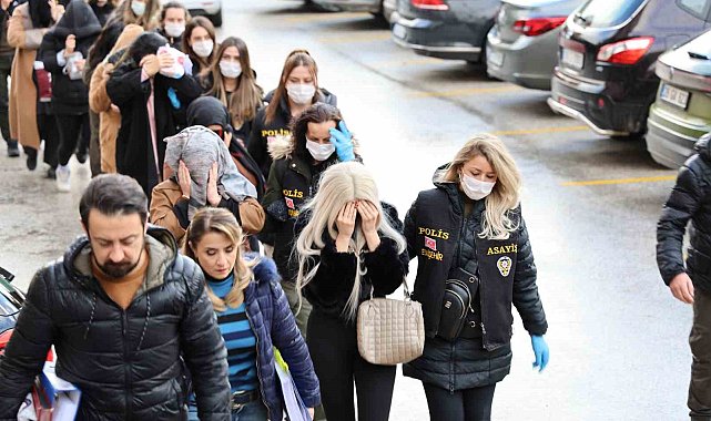 'Barbie-Es' fuhuş operasyonunda yakalanan 18 kişiden 9'u tutuklandı