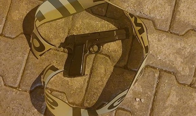 'Dur' ihtarı yapan bekçilere ateş eden şahıs vurularak yakalandı