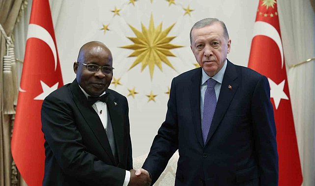 4 ülkenin büyükelçisinden Cumhurbaşkanı Erdoğan'a güven mektubu