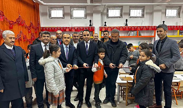 Ac Yamazaki İlkokulu'na kütüphane açıldı