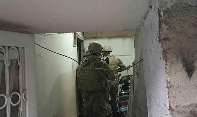 Adana&#039;da DEAŞ&#039;ın aşçısının da aralarında olduğu 5 kişi tutuklandı