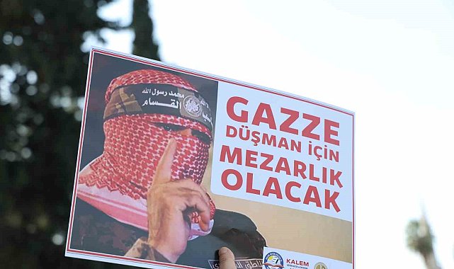 Adana'da şehitler ve Filistin için yürüyüş düzenlendi