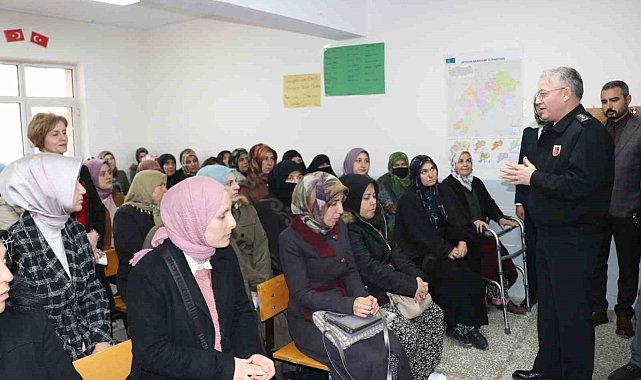 Afyonkarahisar'da "En İyi Narkotik Polisi Anne" eğitimi