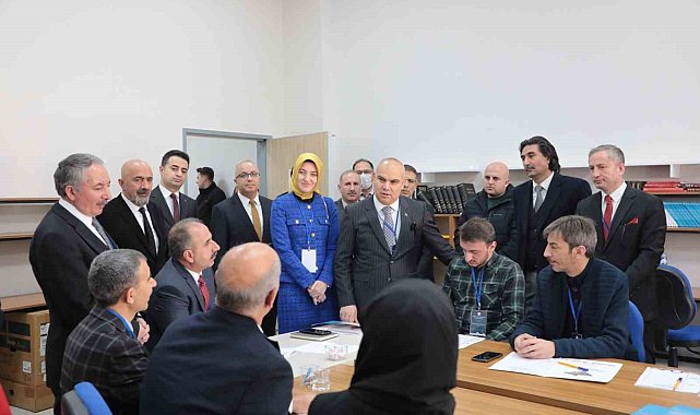 Ağrı'da, "Türkiye'nin Zirvesinde Eğitim Çalıştayı" programı
