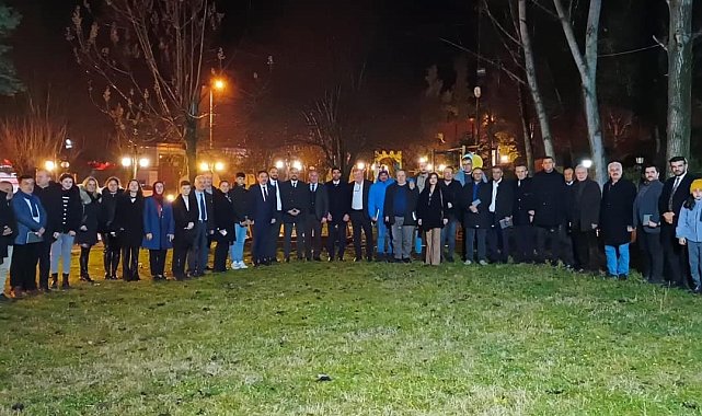 AK Parti teşkilatı gazetecilerle buluştu