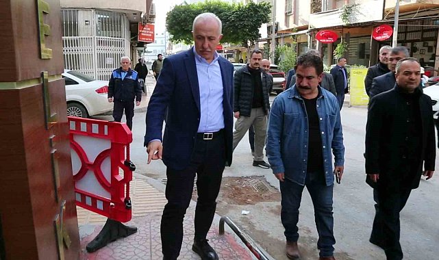 Akdeniz'de kaldırımlar yenileniyor