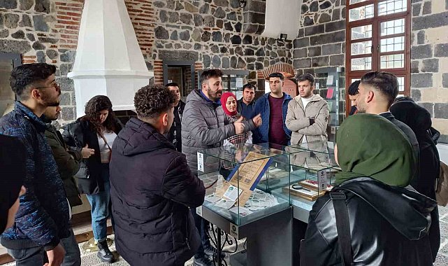 AKEM'den öğrencilere moral gezisi