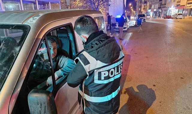 Alaca'da polisten yeni yılda "şok" uygulama