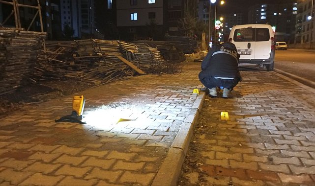 Alacak verecek kavgası kanlı bitti: 2 yaralı