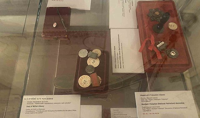 Ali Emiri Efendi'nin vefatının 100. yılında, Divanu Lügati't- Türk sergisi açıldı