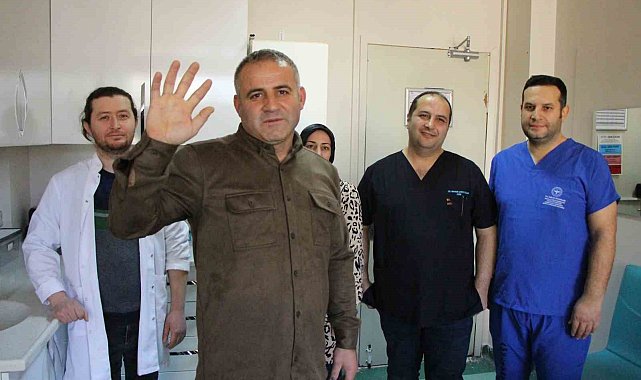 Ameliyatta 41,7 dereceye yükselen ölümcül ateşten "buz" operasyonuyla kurtuldu