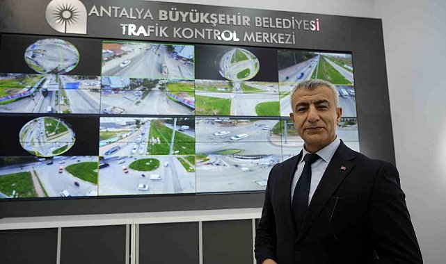 Antalya'da durmadan ya da tek ışıkta geçiş dönemi başlıyor