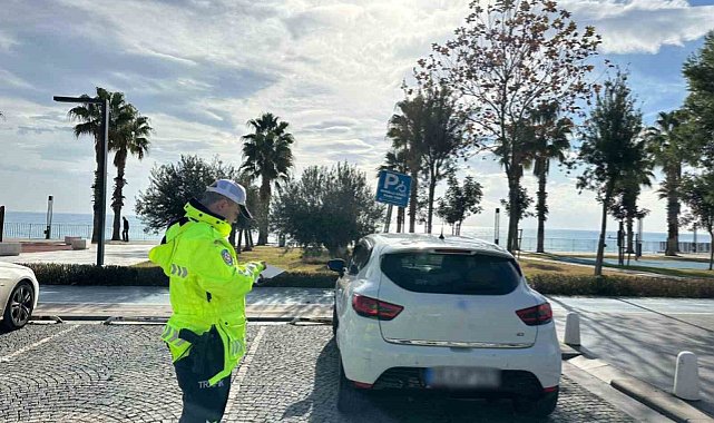 Antalya'da engelli park uygulamasını ihlal eden bin 241 sürücüye ceza
