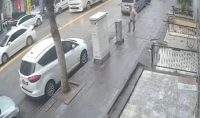 Aracın altında kalmaktan son anda kurtuldu